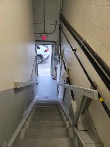 Warehouse with 2 offices upstairs  Prime Location Brantford - Photo 8