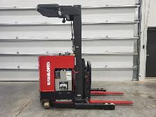 Electric Forklift - Photo 5