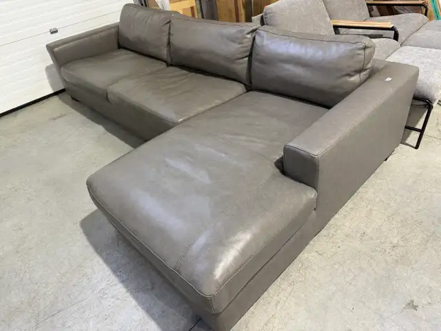 Grey leather sectional - Photo 2