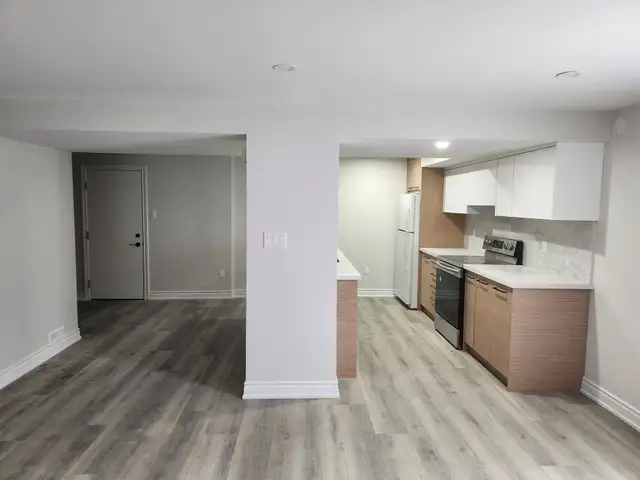 ALL INCLUSIVE Recently reno'd 2 bdrm 1 bath, laundry & parking - Photo 4