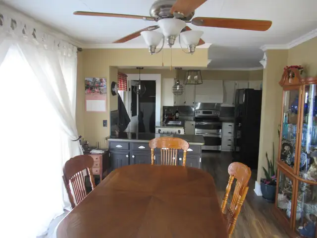 COUNTRY HOME - Photo 5