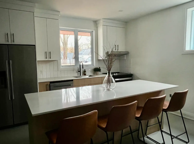 Stunning 2 Bedroom 1.5 Bath In Rockwood Available April 1st - Photo 4