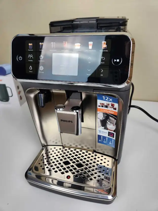 Philips Philips 4400 Series Coffee Machine, New, Open-Box - Photo 4