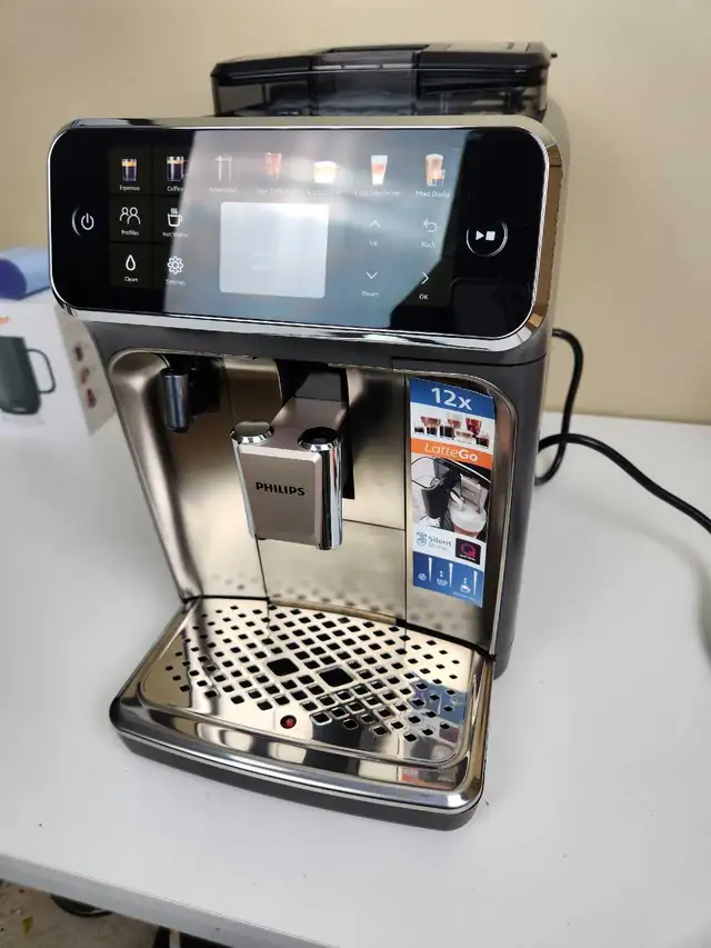 Philips Philips 4400 Series Coffee Machine, New, Open-Box - Photo 5