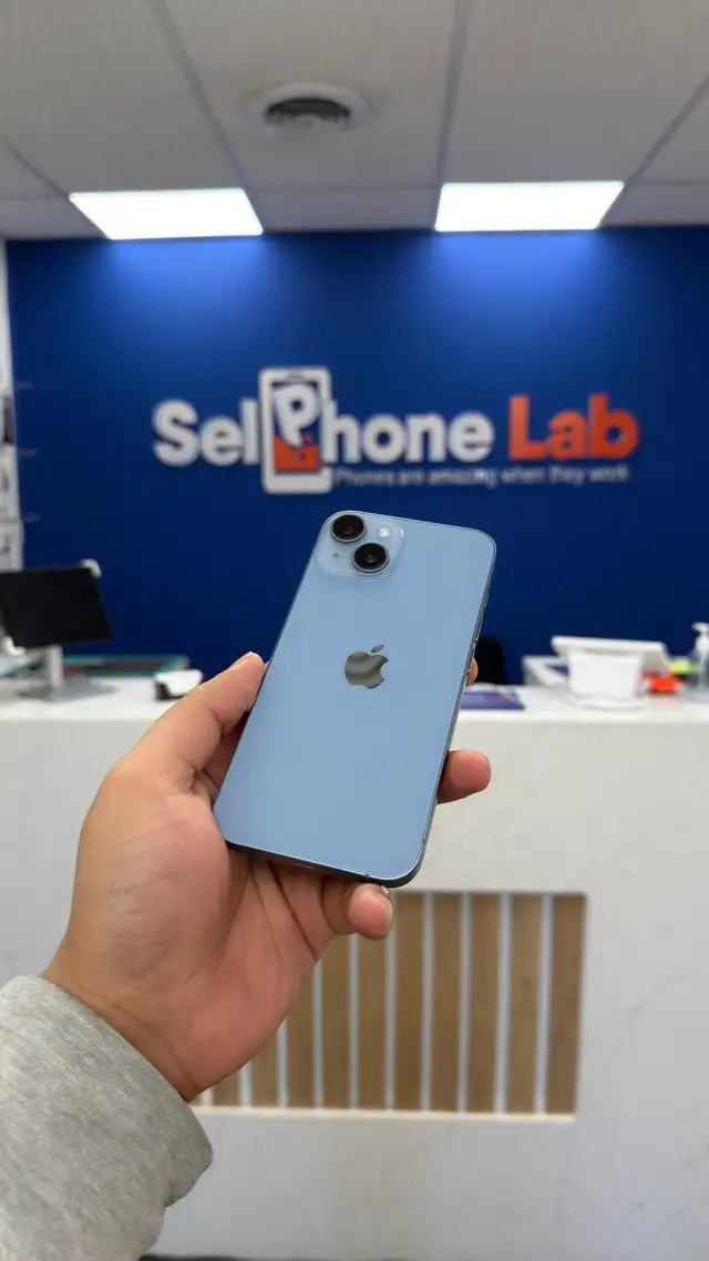 pre owned iPhone 14 sale at SellPhone Lab Cochrane with warra - Photo 4