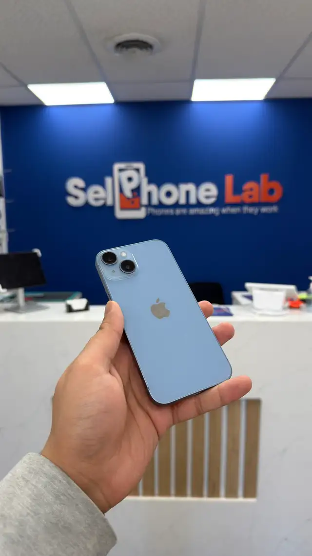 pre owned iPhone 14 sale at SellPhone Lab Cochrane with warra - Photo 5