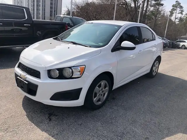 2013 Chevrolet Sonic LS 185000km - Photo 3