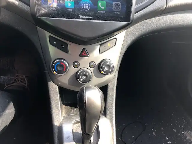 2013 Chevrolet Sonic LS 185000km - Photo 10