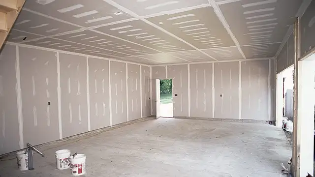 Drywall taper - Photo 2