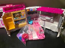 Barbie Ambulance with Barbie camper and all accessories - Photo 4