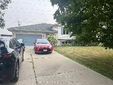 FOR LEASE UPPER  LEVEL OF HOUSE  IN WOODSTOCK 2 BED 2 BATH