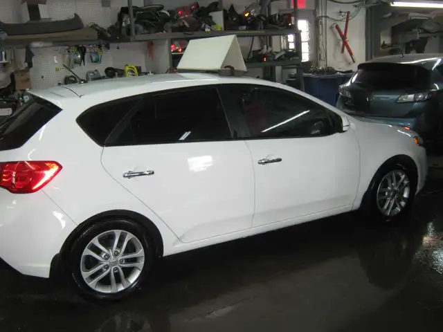 2012 Kia Forte 5-Door EX PETIT BUDGET !! - Photo 4