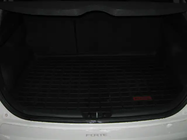 2012 Kia Forte 5-Door EX PETIT BUDGET !! - Photo 6