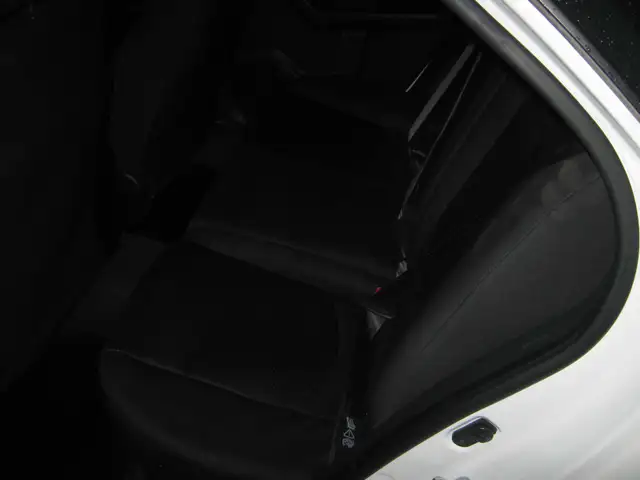 2012 Kia Forte 5-Door EX PETIT BUDGET !! - Photo 8