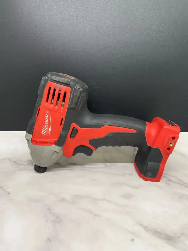 MILWAUKEE IMPACT DRIVER 2650-20