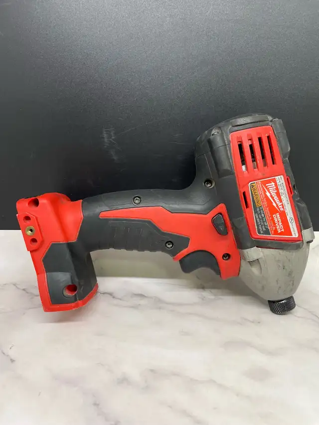 MILWAUKEE IMPACT DRIVER 2650-20 - Photo 2