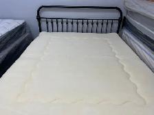 Tout est neuf!! Les surmatelas à liquidation!!