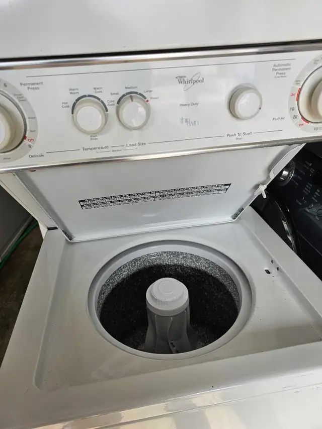 24' laundry center - Photo 4