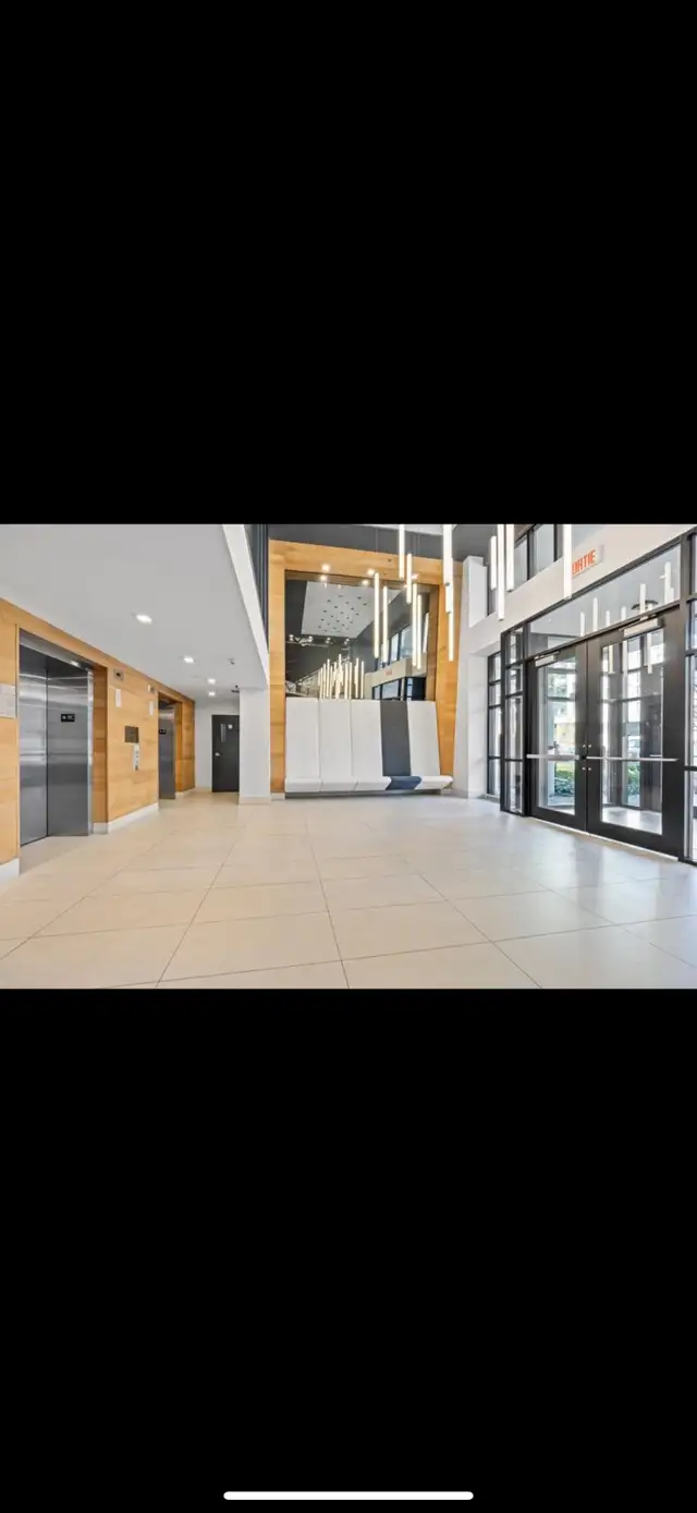 Condo Viva tours Laval Centropolis - Photo 2