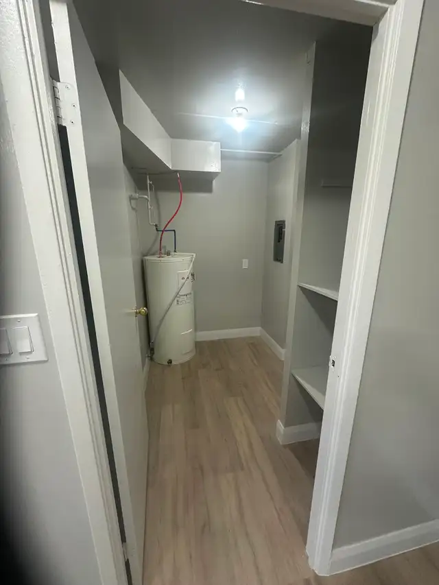 Main Floor 3 Bedroom Apartment Available Now in Minnow Lake Area - Photo 3