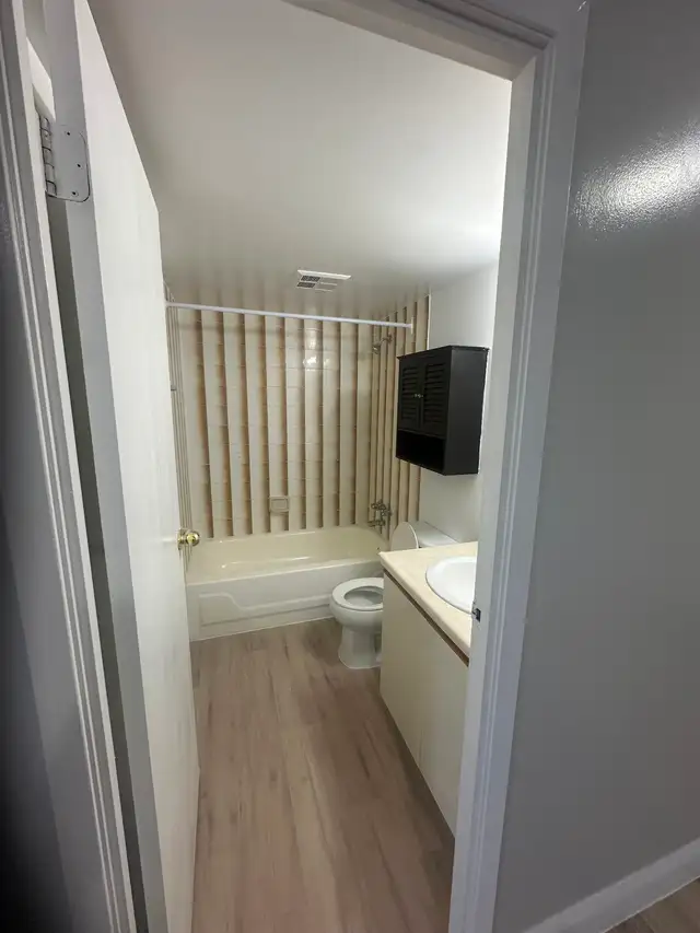 Main Floor 3 Bedroom Apartment Available Now in Minnow Lake Area - Photo 5