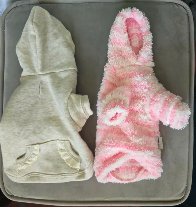 Small dog or cat clothes (not used) - Photo 3