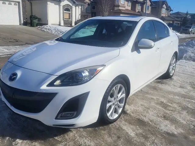 ​ PRISTINE: 2010 Mazda 3 GT – NO RUST – Fully Loaded