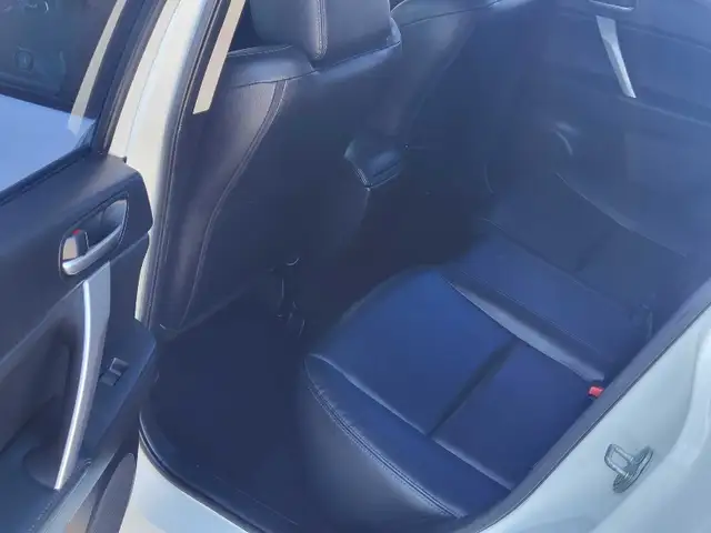 ​ PRISTINE: 2010 Mazda 3 GT – NO RUST – Fully Loaded - Photo 7