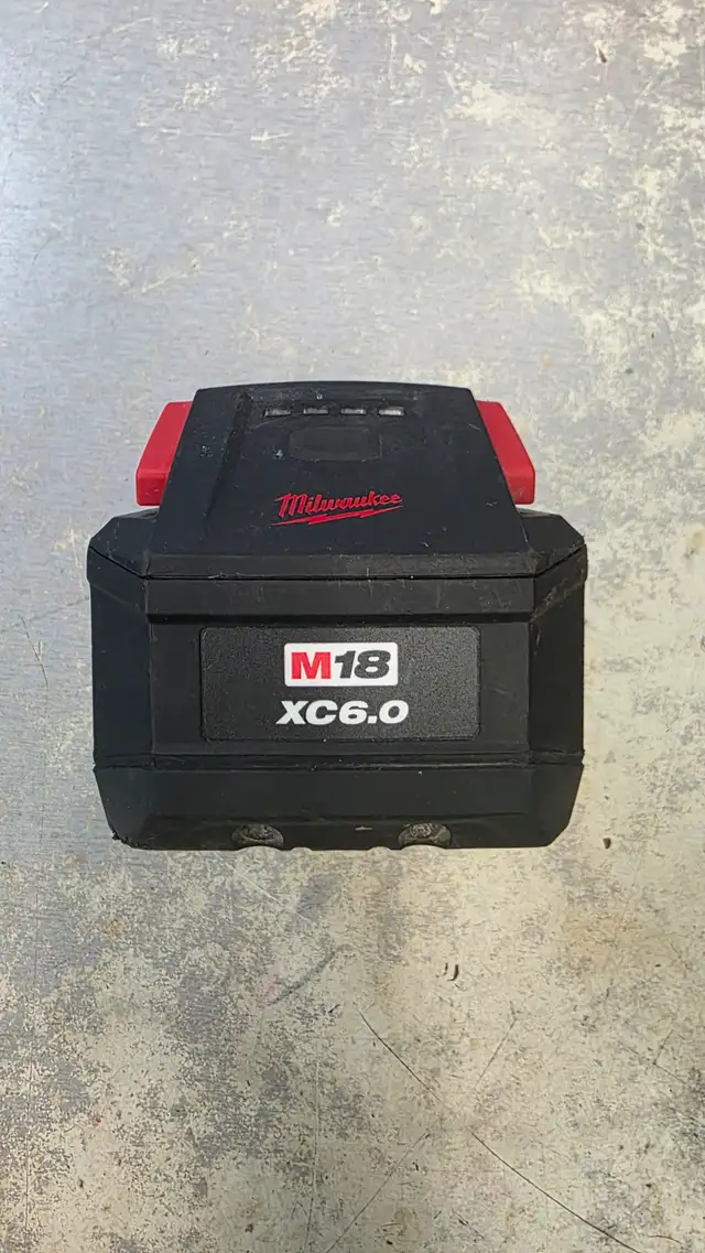 Milwaukee M18 Forge XC6.0 Battery - Photo 2