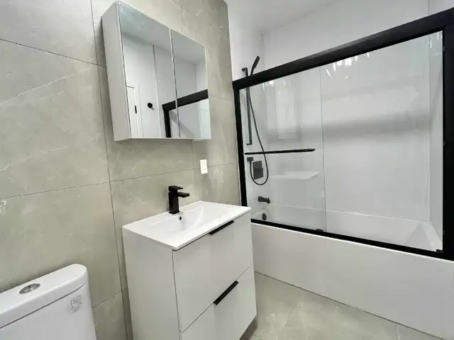 Furnished Studio Westmount – Near Metro – Move In Now - Photo 6