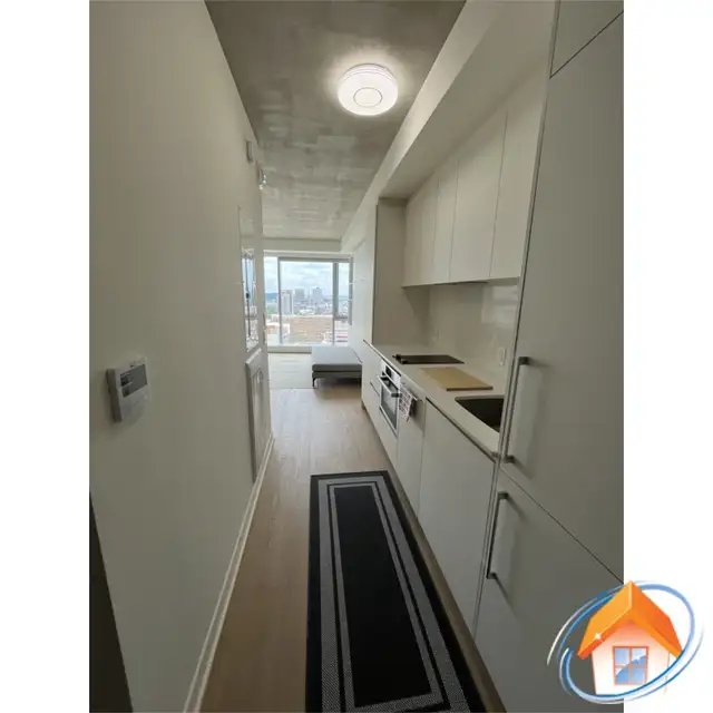Studio à louer centre-ville Montréal / Studio for rent downtown
