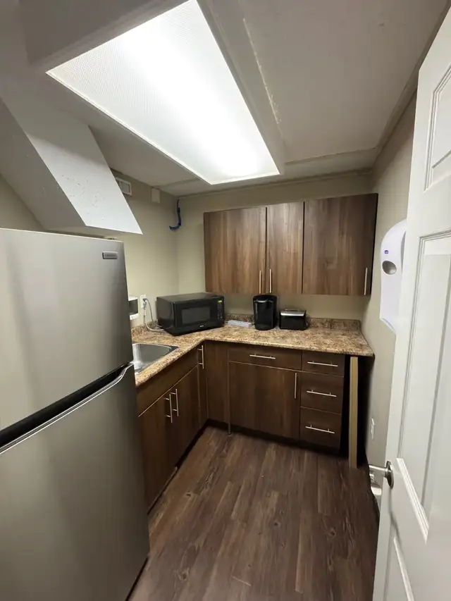 Downtown Office Unit for Lease - Photo 6