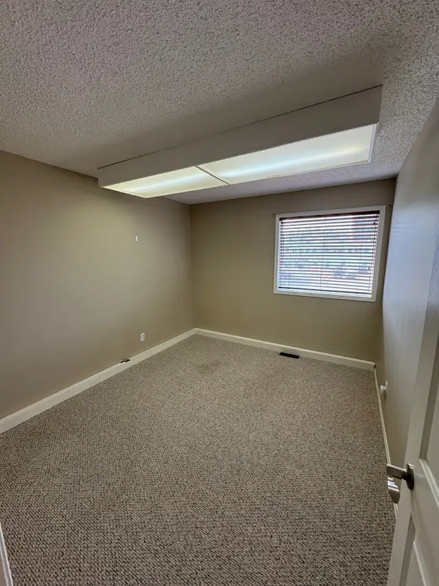 Downtown Office Unit for Lease - Photo 9