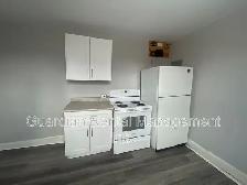 2-Bedroom, 1-Bath Apartment - 229 McKellar St S - $1795/month - Photo 2