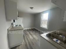 2-Bedroom, 1-Bath Apartment - 229 McKellar St S - $1795/month - Photo 3