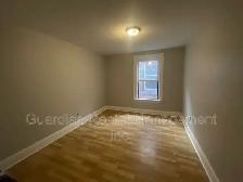 2-Bedroom, 1-Bath Apartment - 229 McKellar St S - $1795/month - Photo 5