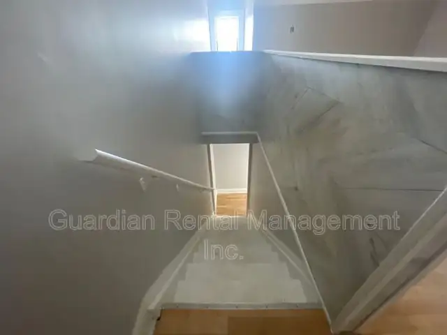 2-Bedroom, 1-Bath Apartment - 229 McKellar St S - $1795/month - Photo 13