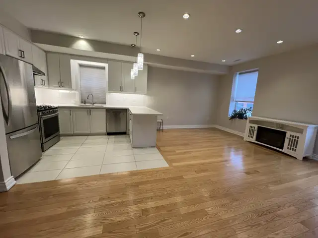 2 Bedroom   Den 2-Level Corner Apt. For Rent