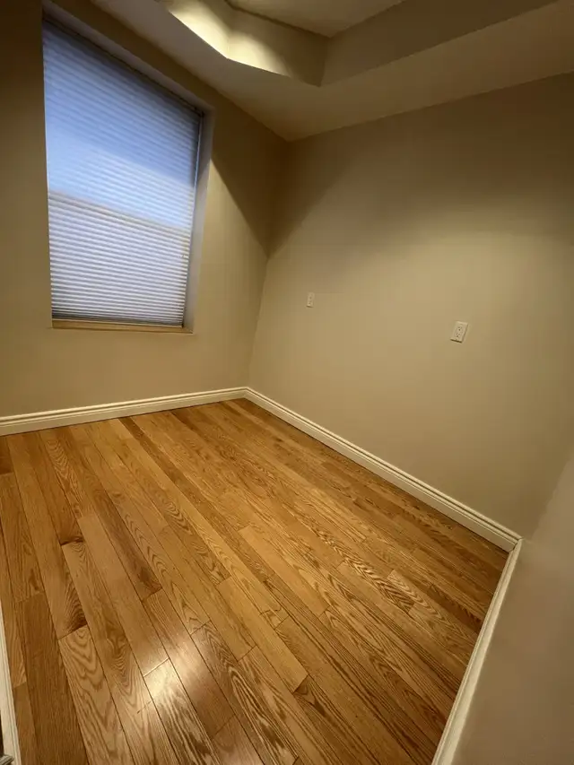 2 Bedroom   Den 2-Level Corner Apt. For Rent - Photo 6