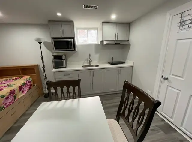 Basement Room for Rent! - Photo 2