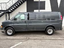 2017 GMC Savana Passenger LT 2500 12 PASSENGER-CERTIFIED-10 TO - Photo 2