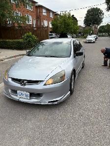 Selling 2004 Honda Accord - Photo 4