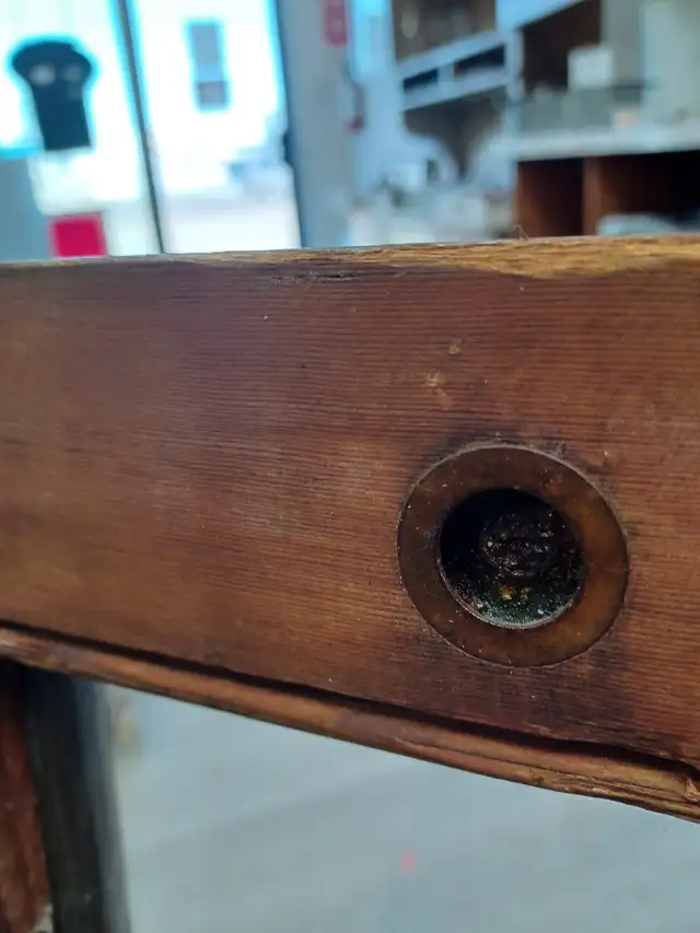 Antique Window - Photo 4