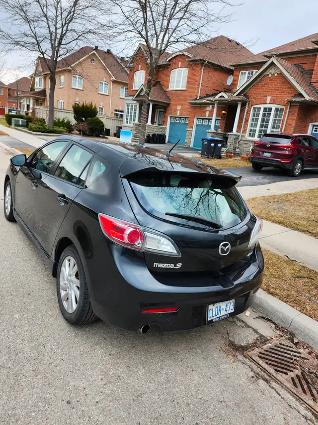 2012 Mazda 3 Sport GS Hatchback – 160,565 km  - $6,000 AS IS - Photo 2