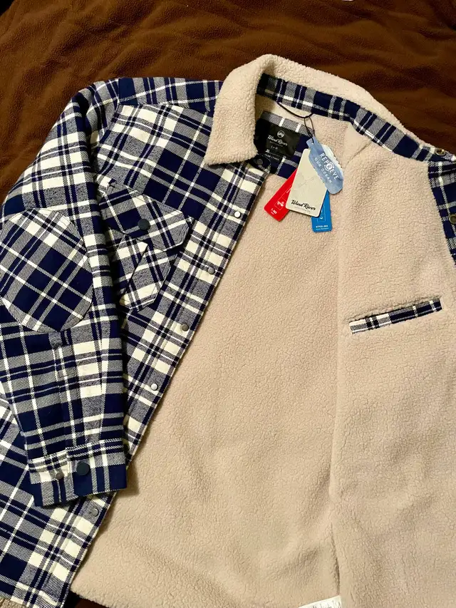 Clothes… lots of them… ( shirts, jeans, jackets, sweatpants,  sw - Photo 2