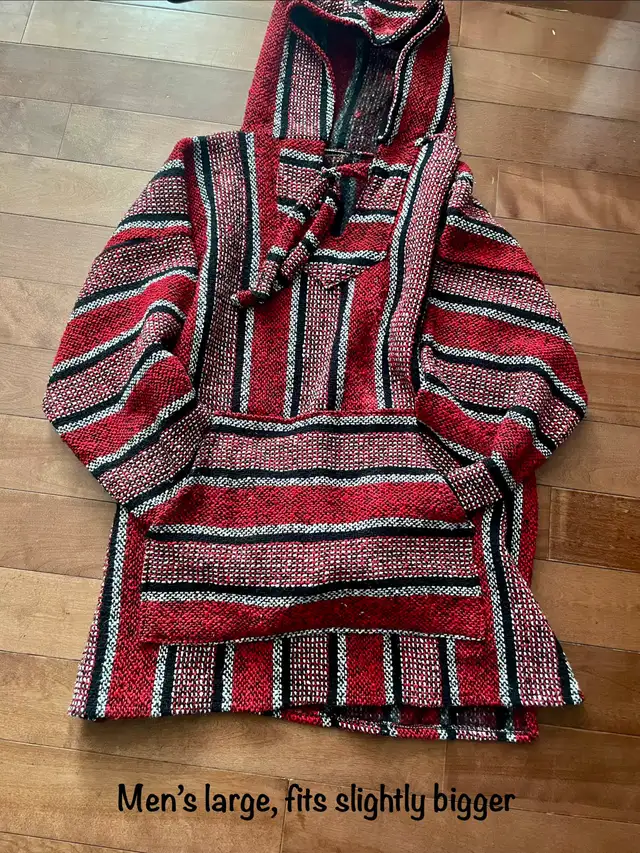Clothes… lots of them… ( shirts, jeans, jackets, sweatpants,  sw - Photo 6