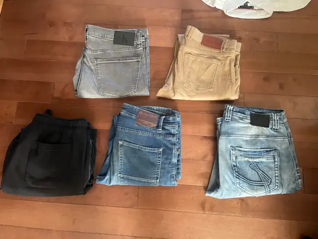 Clothes… lots of them… ( shirts, jeans, jackets, sweatpants,  sw - Photo 10