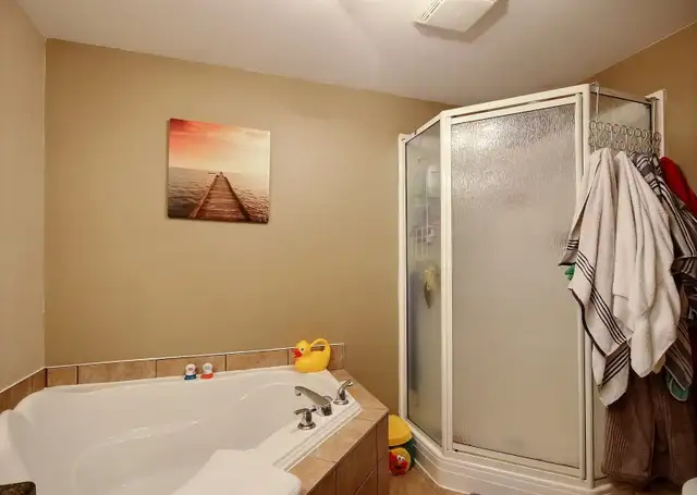 Big Bright 2 Beds 1 Bath - Photo 5