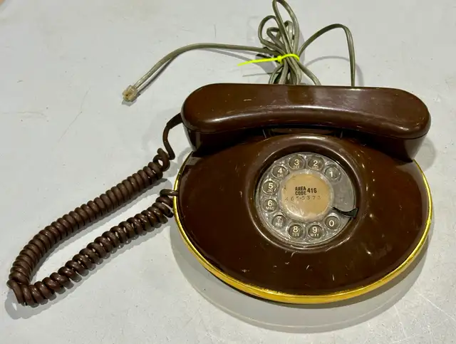 Vintage Rotary Dial Telephone Model 'Dawn' ("Northern Telecom") - Photo 8
