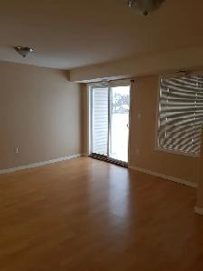 2 bedroom MAIN FLOOR unit on SW Hill - Photo 3